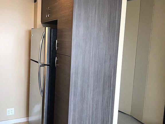 3rd image of 1455 N Sandburg Ter APT 2105