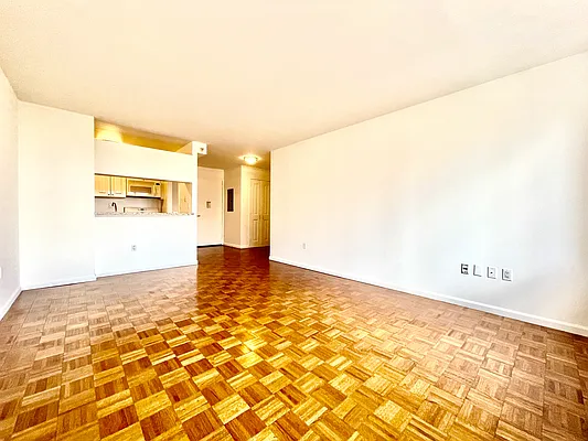 Rented by Addison Property Group | media 9