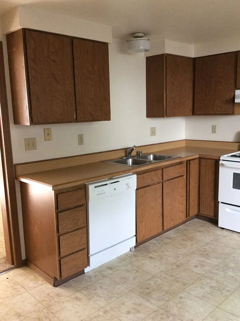 2119 Goss Circle West — Photo 4