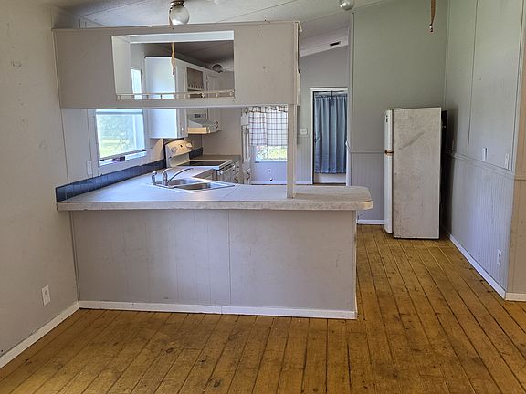 5th image of 5269 Louis Ln
