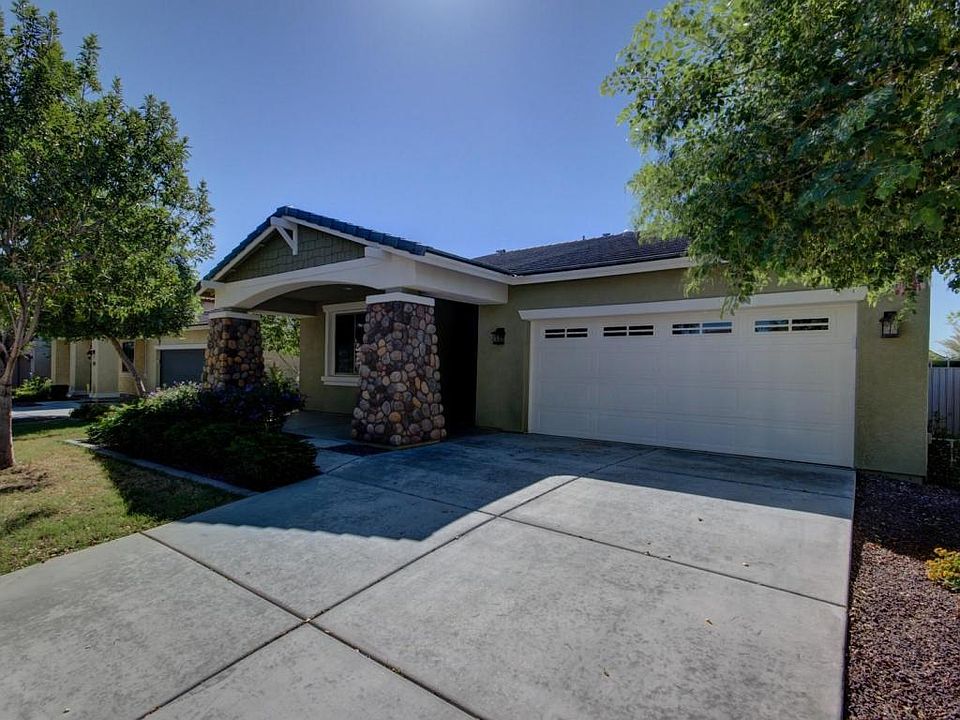 1st image of 20717 W Delaney Dr