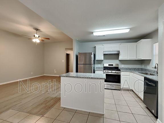 4th image of 605 Misty Mountain Dr