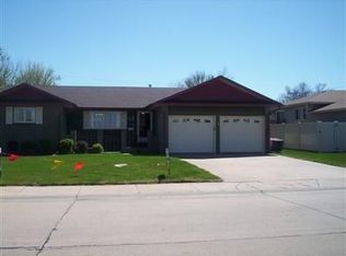 5521 Navajo Rd, Great Bend, KS 67530