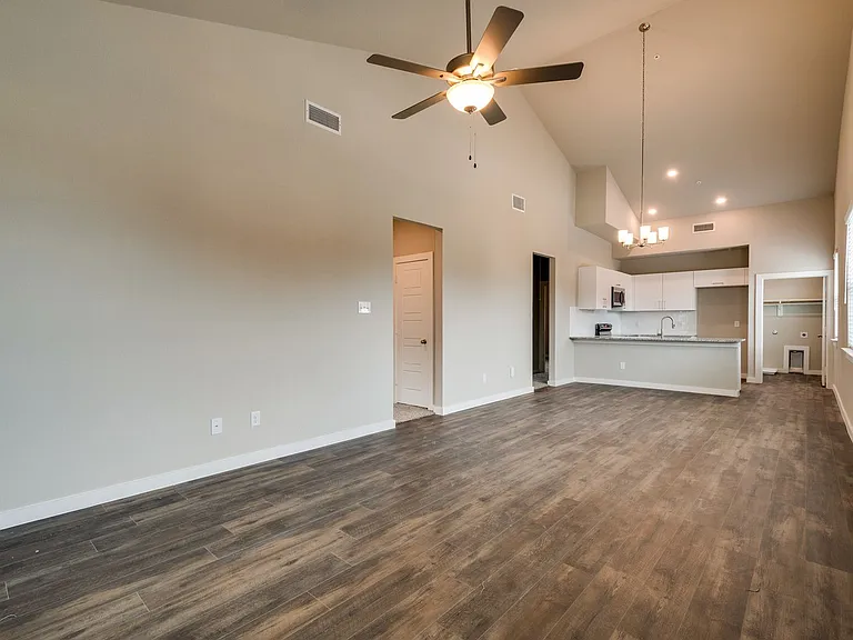 623 Harvest Moon Dr — Photo 5