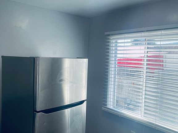 2nd image of 4270 48th St #4270
