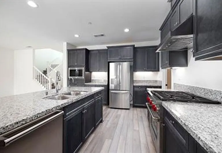 1018 Crestline Rd — Photo 2