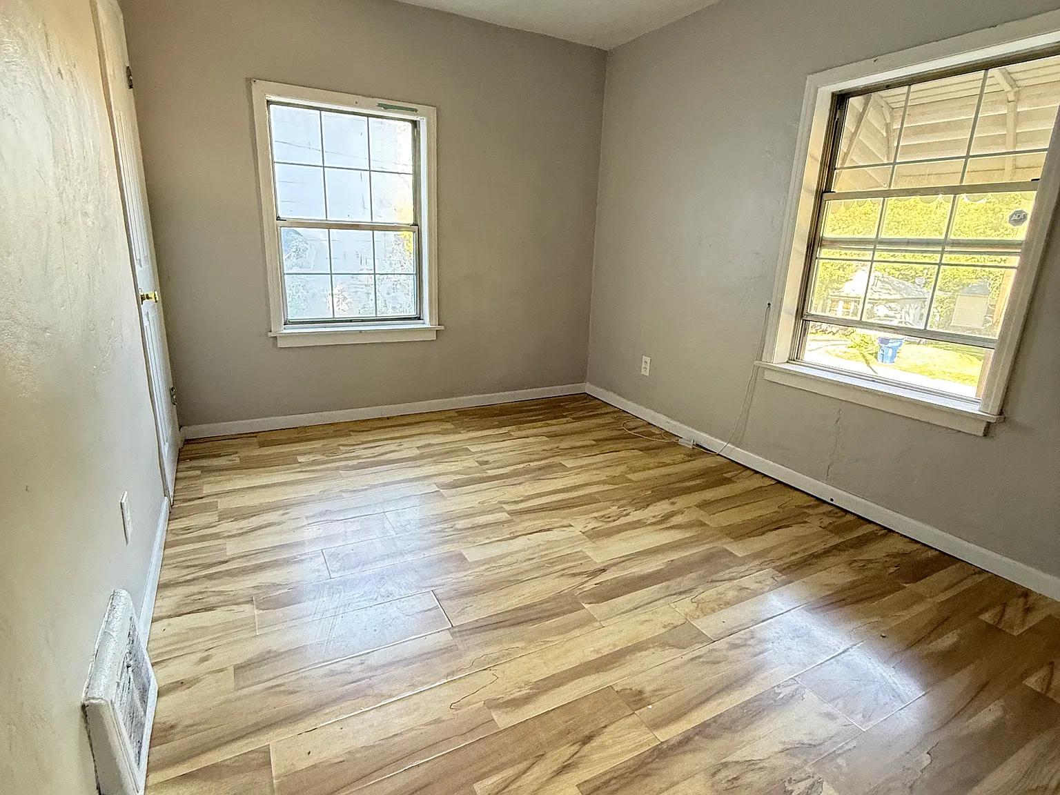 Charming 2 Bedroom Rental — Photo 4