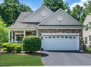 715 Thistle Hill Ln, Somerset, NJ 08873