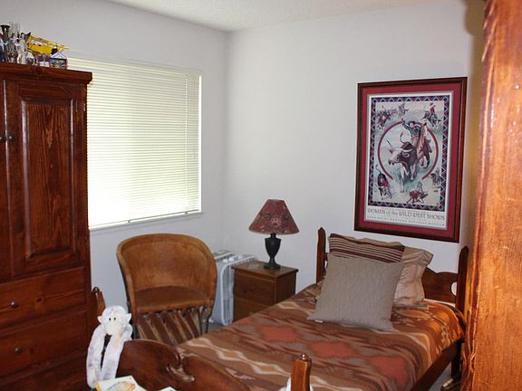 5th image of 39 Rosewood Dr