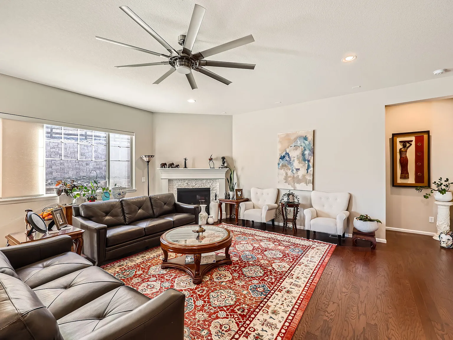5 bed, 4654 sqft, $4,200 — Photo 4