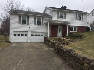 2896 Saginaw Dr, Youngstown, OH 44514