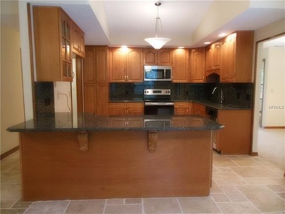 4th image of 2429 Vicki Ct