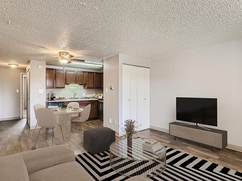 Welcome To Fox Hill Apartments