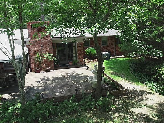 2nd image of 2832 S Colonial Dr