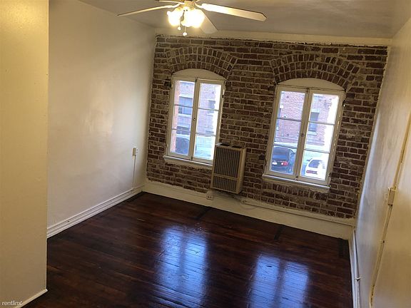 4th image of 746 S Normandie Ave #8609269