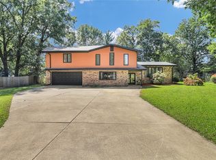 715 Cortez Dr, Forsyth, IL 62535