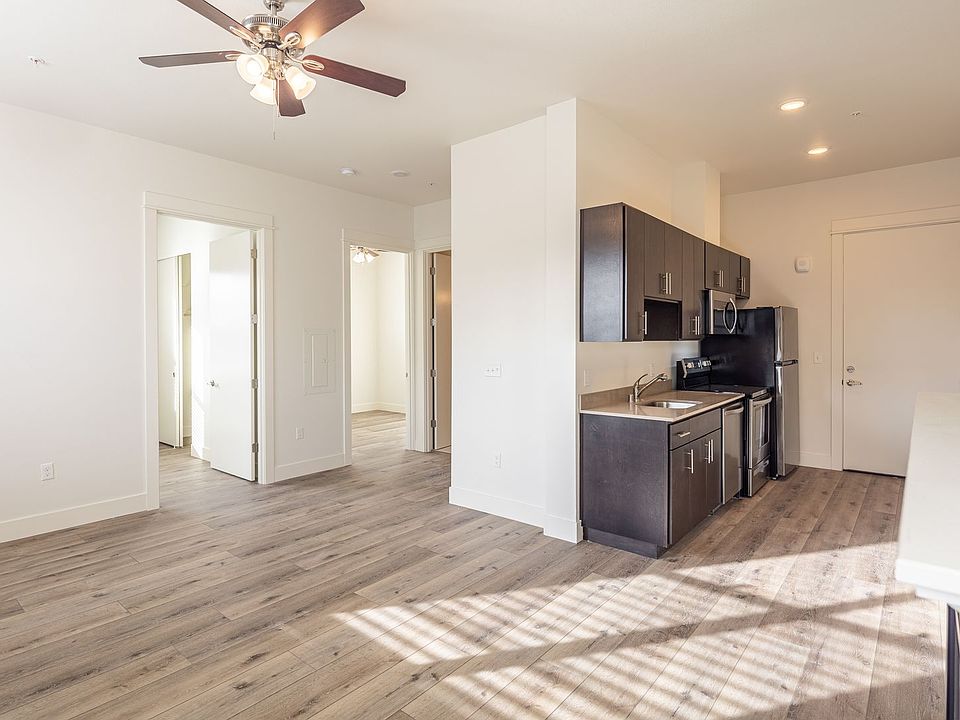 Candlelight New Modern Scappoose Apartment Rentals Scappoose, OR