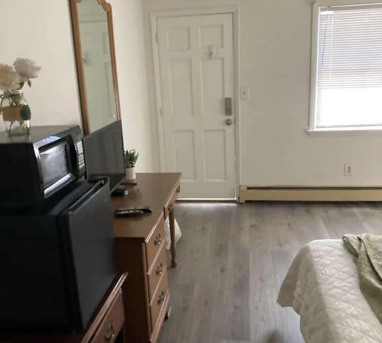 1 bed, 1.0 bath, 200 sqft, $975 — Photo 4