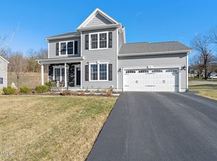 2 Birch Ct N, Greenbush, NY 12180