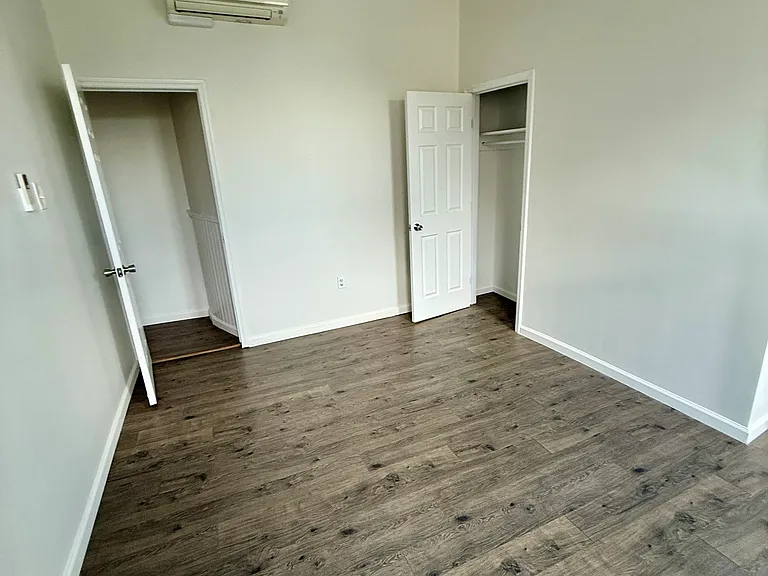 14 Wilson Ave #1R — Photo 10