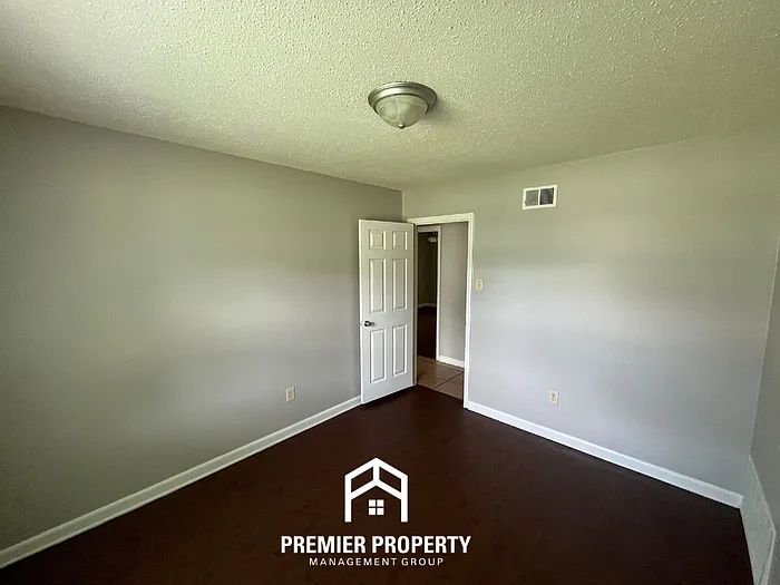 3050 Castleman St — Photo 15