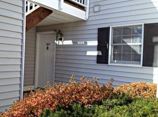 263 Kingbird Ct, Three Bridges, NJ 08887