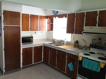 4th image of 55 River Dr