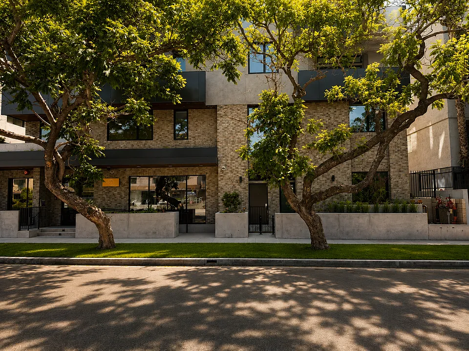 2450 S Barrington Ave #309
