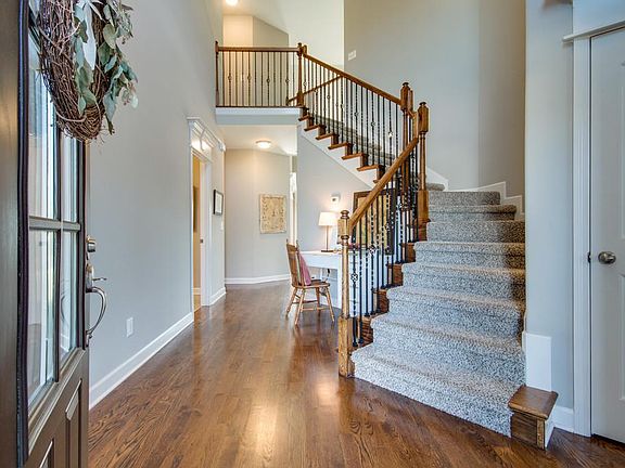 2nd image of 418 Tamarac Dr