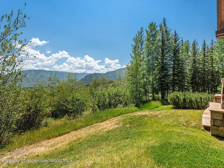 691 Pfister Dr — Photo 76