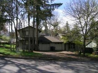 992 S 69th St, Eugene, OR 97478