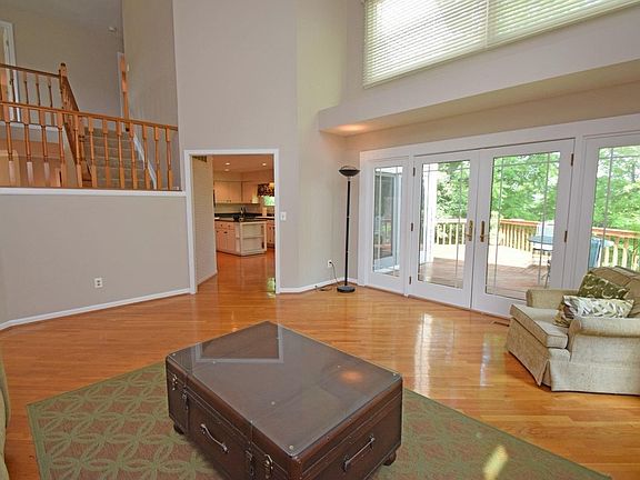 4th image of 2154 Berkshire Club Dr