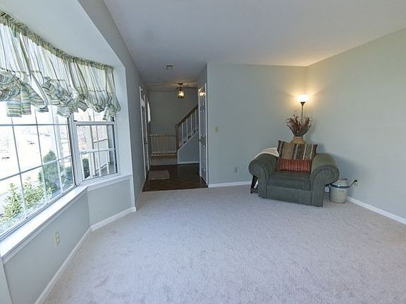 Living Room - view 2