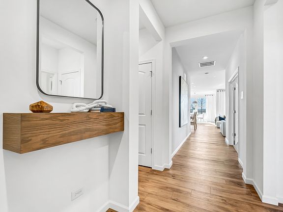 Spacious Front Entry