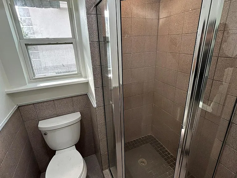6016 Center St #A — Photo 10