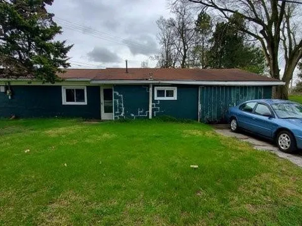 2729 Defiance Pike, Bradner, OH 43406