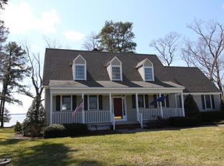 417 Cedar Pointe Dr, Weems, VA 22576