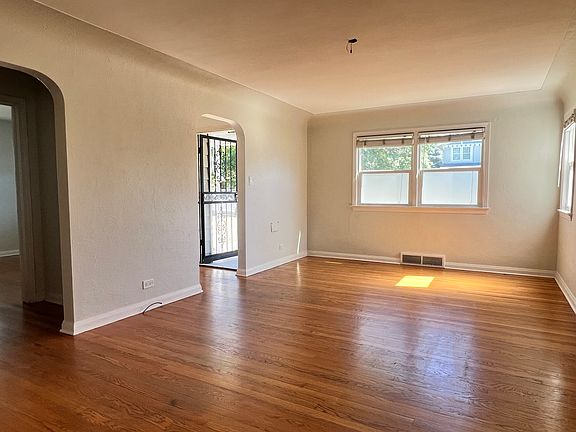 4th image of 1685 S Elizabeth St