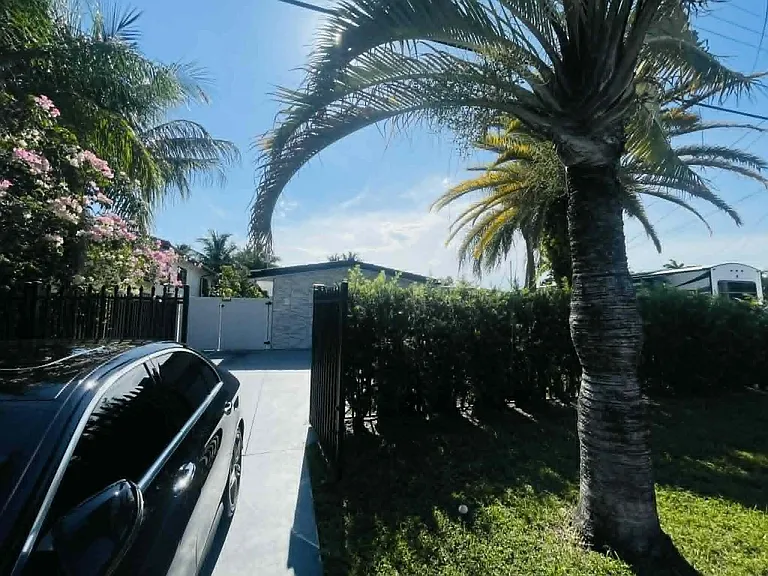 2531 Gulfstream Ln — Photo 8