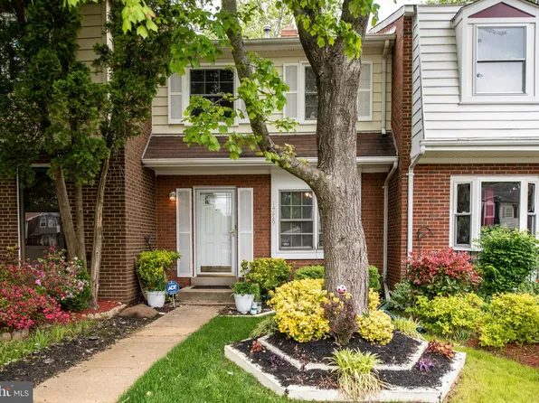 14829 Emberdale Dr, Woodbridge, VA 22193