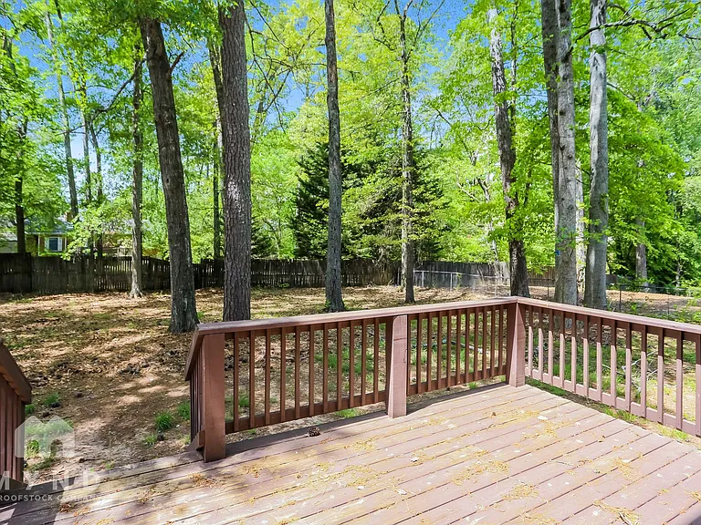2574 Overlake Dr — Photo 22