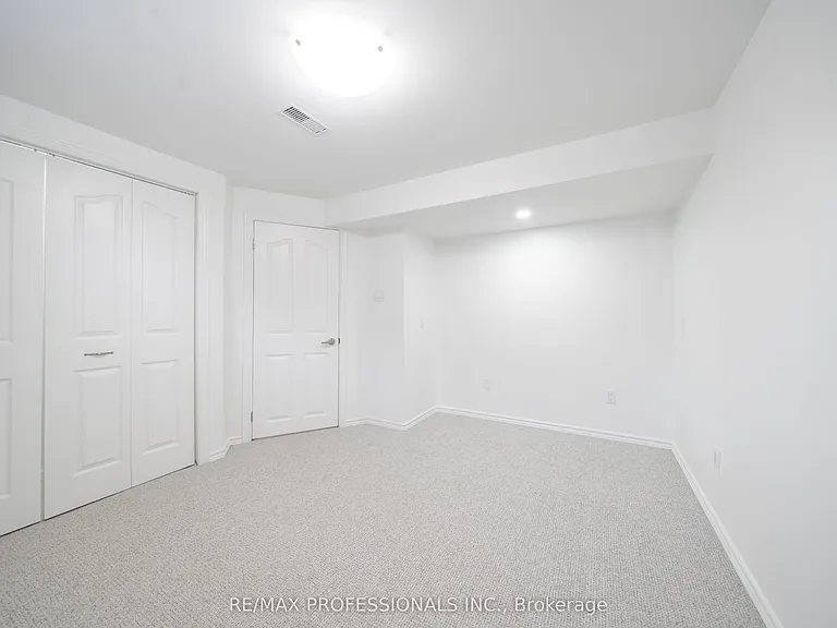 635 Peele Blvd — Photo 11