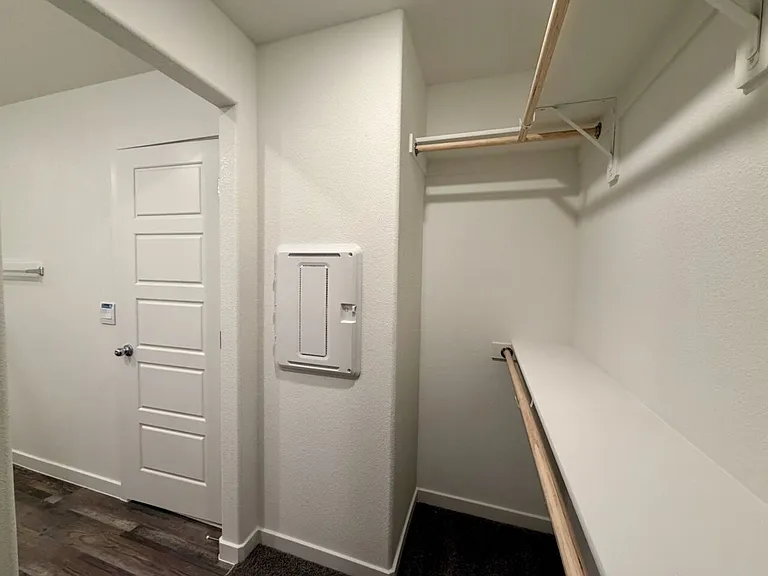 917 Violet Heron St — Photo 34