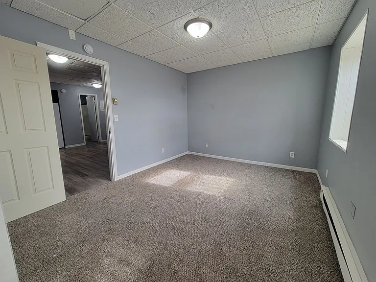 804 W 7th St — Photo 11