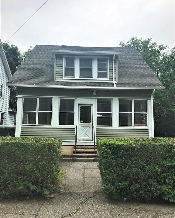 1st image of 12 Woodlawn Ave