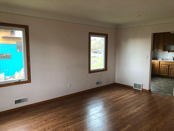 2nd image of 217 1/2 E Lake St