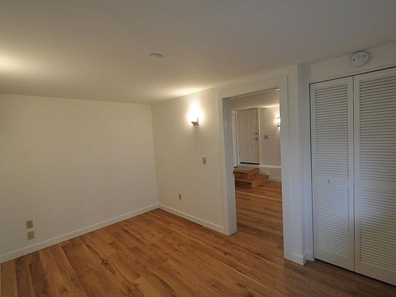 5th image of 2751 Laguna St APT 3