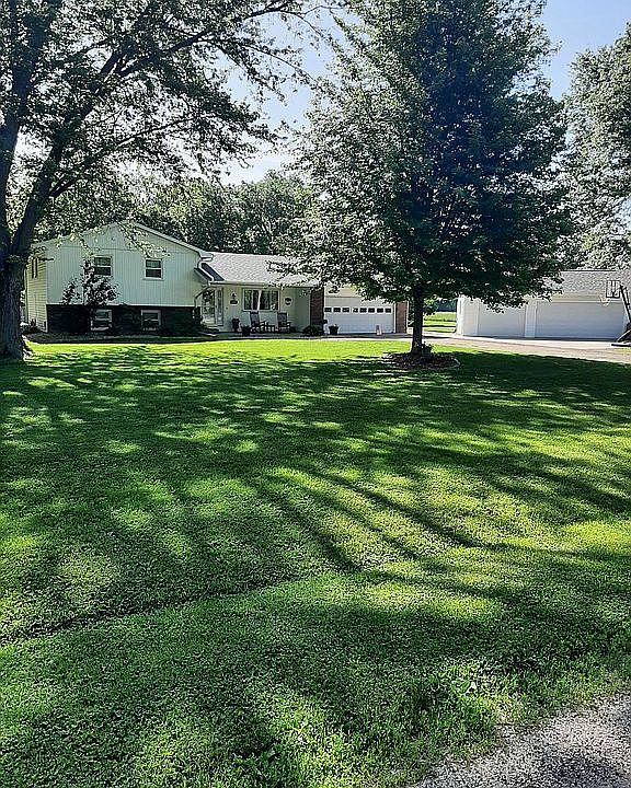 1st image of 997 Francis Dr