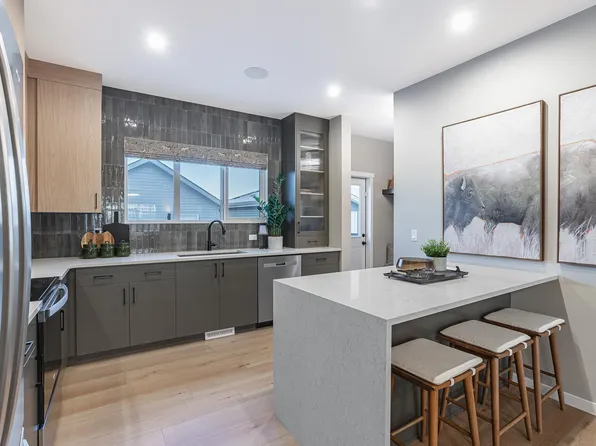 22388 88th Ave NW, Edmonton, AB T5T 7W6