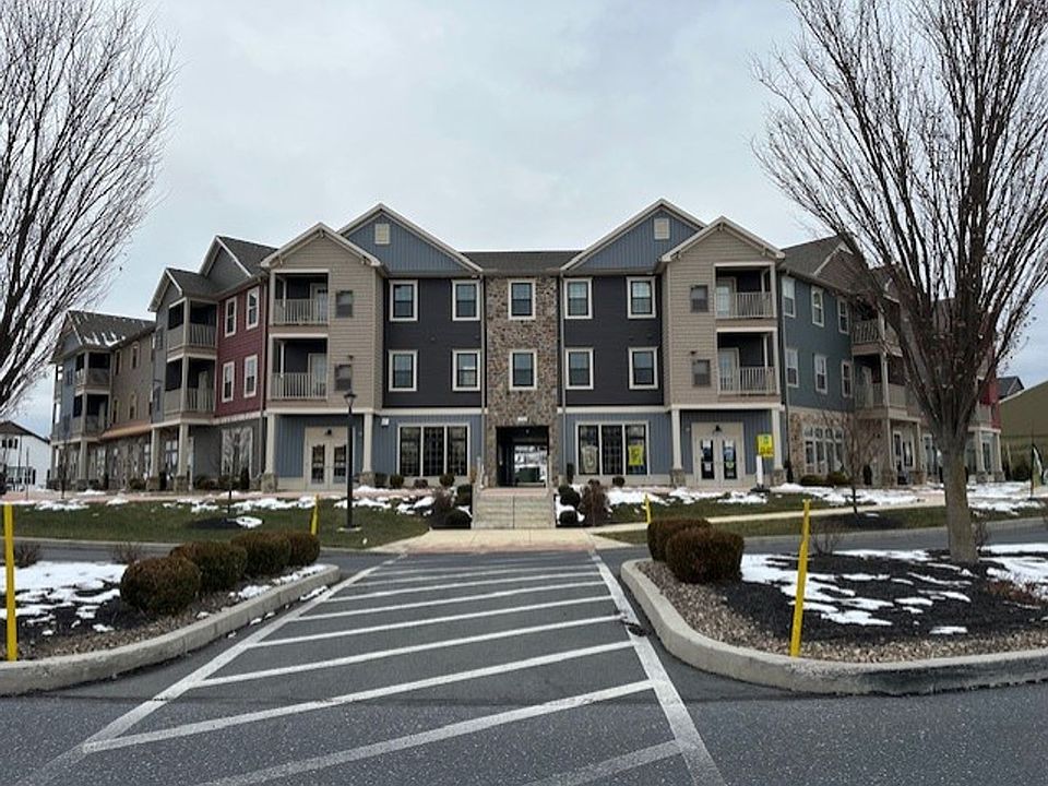 1st image of 1708 Fairmont Dr APT 204